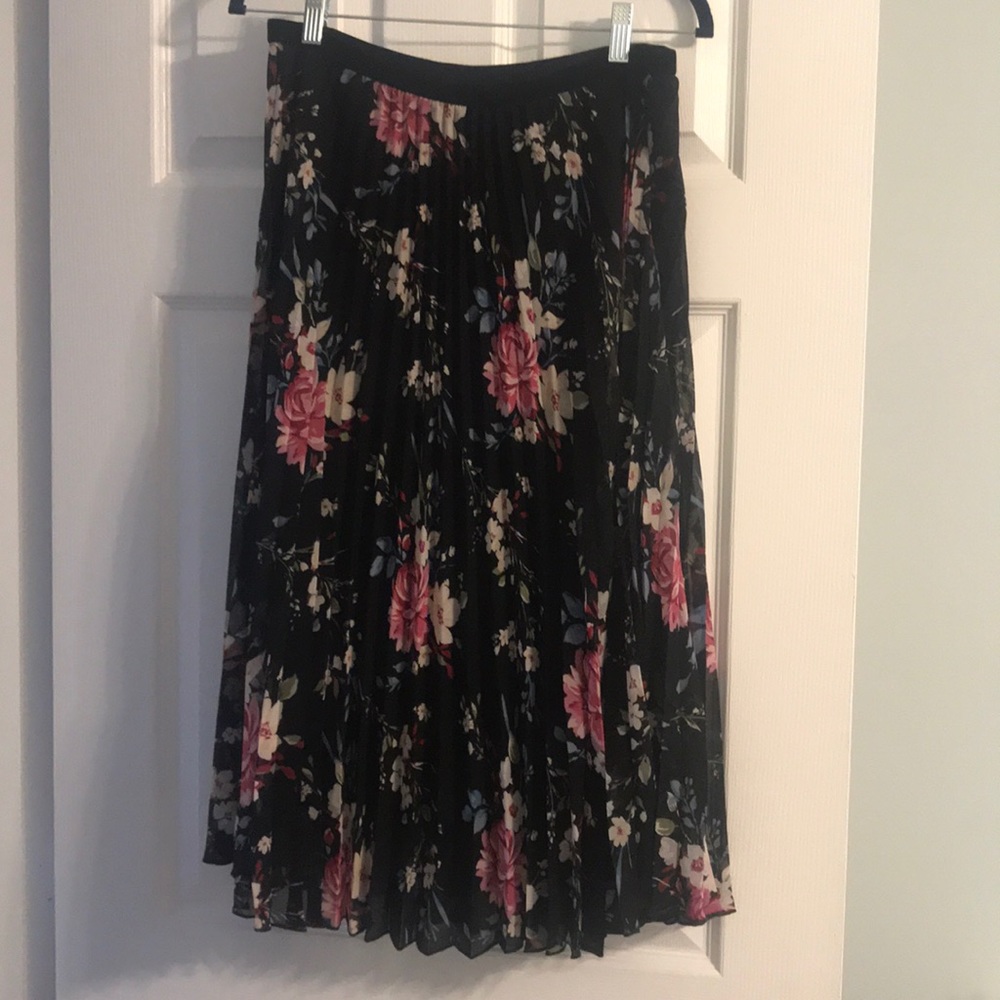 Floral Pleated Midi Skirt